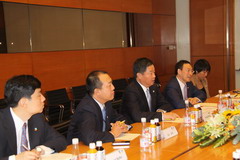 总体收导接睹接睹会里邦基董事少