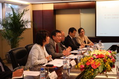 于旭波总裁接睹接睹会里伊藤忠商事股份有限公司常务董事