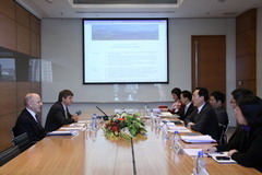 于旭波总裁接睹接睹会里巴西Agrifirma公司董事少