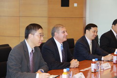 于旭波总裁接睹接睹会里杜邦下管