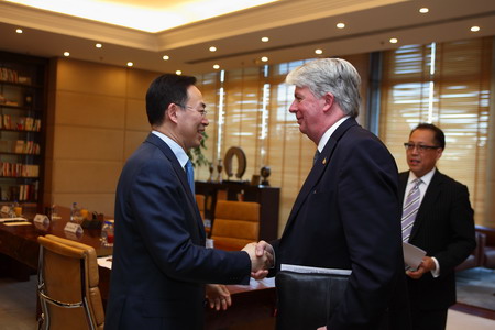 于旭波总裁会见The Global Foundation秘书长Steve Howard
